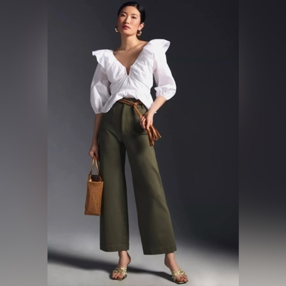 Anthropologie Holly
Green Courtney
Wide Leg Trouser Pants size 8